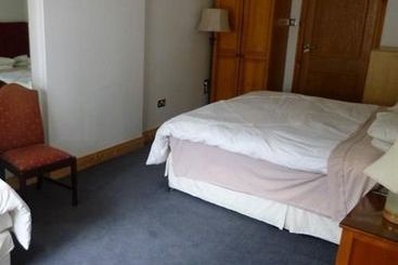 تختخواب و صبحانه Acton Lodge Guesthouse