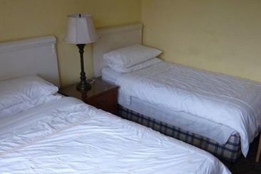 تختخواب و صبحانه Acton Lodge Guesthouse