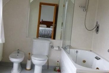 تختخواب و صبحانه Acton Lodge Guesthouse