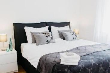 آپارتمان‌های توریست‌ها Home Sweet Apartments | Contactless Check In