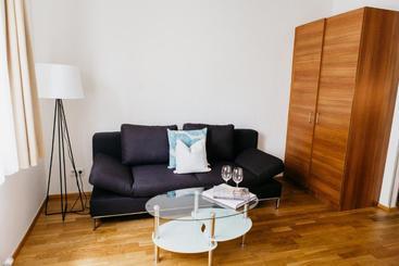 Home Sweet Apartments | Contactless Check In