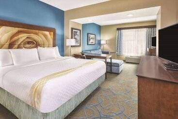 Отель La Quinta By Wyndham Niagara Falls