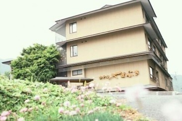 בית מלון כפרי Yamabuki