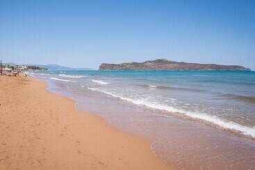 Апарт-отель Kristall Suites