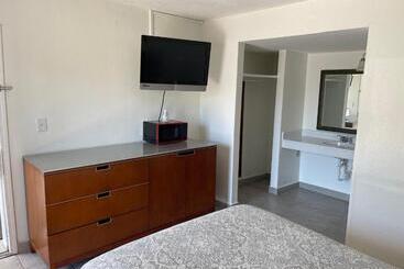 مُتل The Atlantic