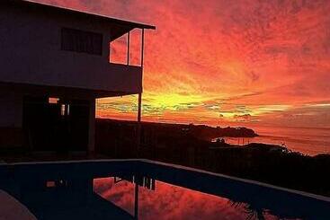 Общежитие Surf And Soul Bacpacker