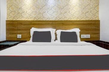 בית מלון כפרי Collection O Galaxy Stay