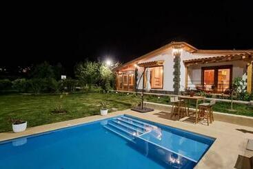 ベッドアンドブレックファースト Huandoy Lodge   Huaraz