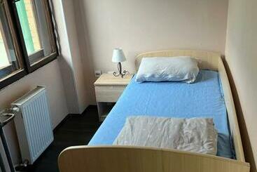 Jackys Coffee Restaurant & Hostel