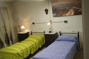 پانسیون Camera Via Orfeo