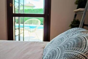 膳宿费 Picnic Room And Pool