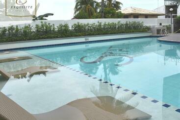 هاستل Aimee Exquisite Spaces