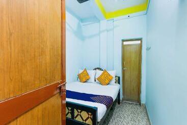 Oyo Flagship Hotel Annai