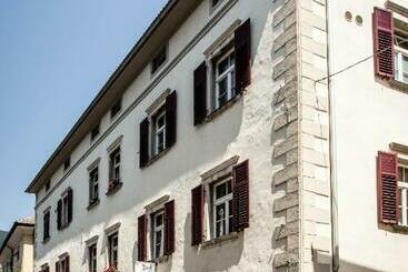 Haus Noldin   Historische Herberge   Dimora Storica