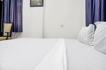 Отель Fabexpress Sahil Residency