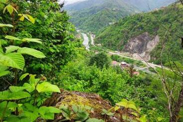 هتل آپارتمان Begi Apart Bungalows Hotel   çamlıhemşin