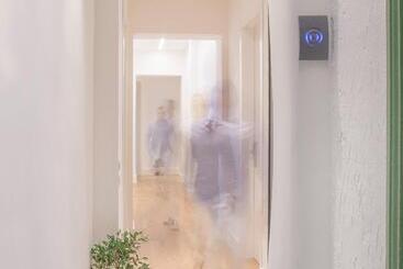 تختخواب و صبحانه Home Boutique Luxury & Design