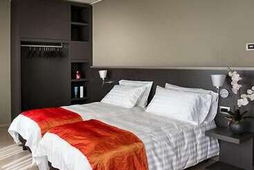 مبيت وإفطار Zara Rooms & Suites