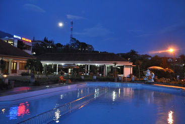 هتل Selecta Batu Malang