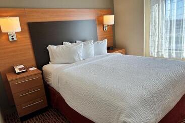 בית מלון כפרי Towneplace Suites By Marriott Detroit Troy