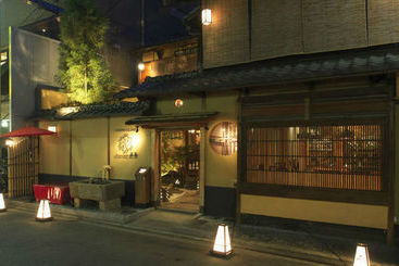 پانسیون Yadoyadejavu