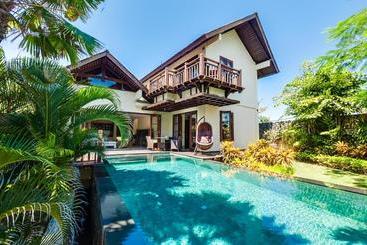 Ungasan Beach Villas