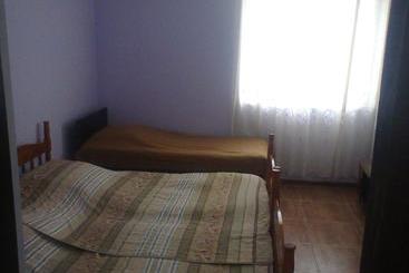 تختخواب و صبحانه Private House Suliko
