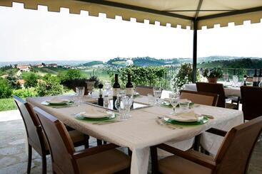 בית מלון כפרי Agriturismo Bricco San Giovanni