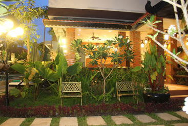 فندق Marina Holiday Park