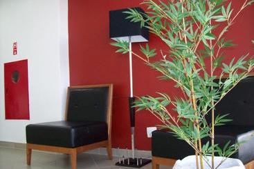 ホテル Opala Estação