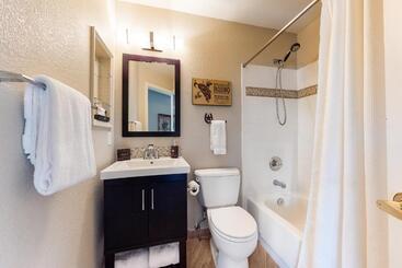 דירה Villas At Walton Creek 1476