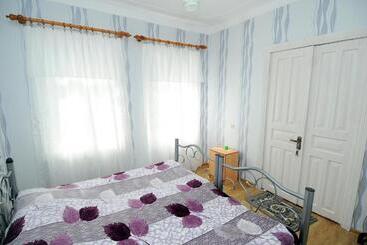 فندق صغير Guest House Darejani