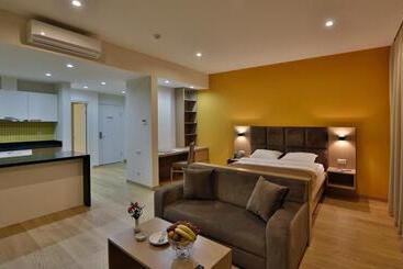 Homebridge Hotel Apartments