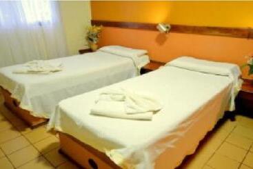 Hosteria Casa Blanca Iguazu