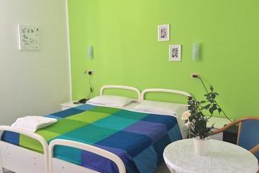 فندق Mediterraneo Rooms Cecina