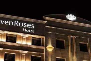 هتل Seven Roses