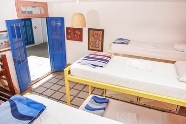 هتل Viajero Colonia Hostel