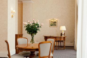 Soft Hotel