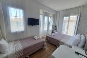 住宿加早餐  Adil Otel