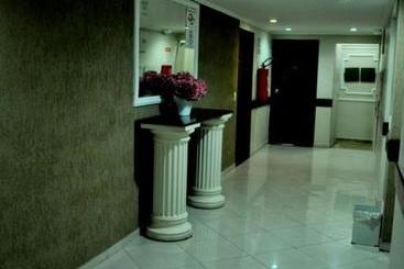 Cezanne Plaza Apart Hotel