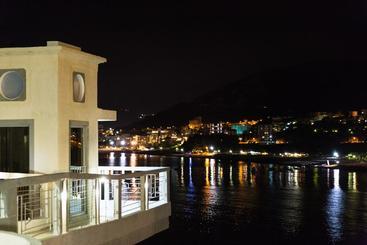 هتل Ponta Nova