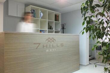 تختخواب و صبحانه 7 Hills Rooms