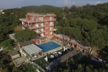 Tunc Otel