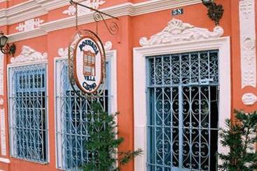 Отель Bed & Breakfast Villa Carmo