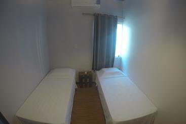 هتل Local Hostel Manaus