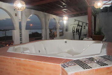 هتل Orla Guest House