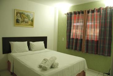 酒店 Strato Express Residence