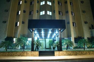 Firenze Hotel Votuporanga   Próximo Ao Assary Clube De Campo E O Centro De Lazer Do Trabalhador   By