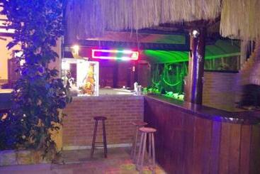 Отель Indaiá Praia