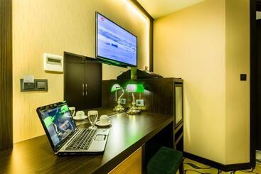 Отель Lozengrad